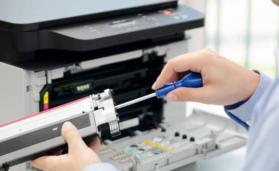 Jak serwisowanie ploterów Roland wpływa na efektywność ich energetyczną?