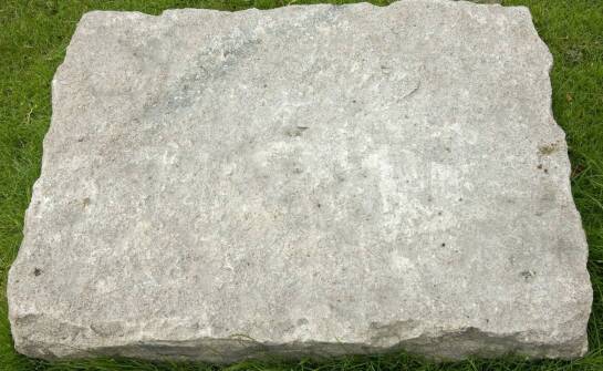 Jakie są kluczowe cechy 4-centymetrowej płytki chodnikowej, które przyciągają inwestorów?