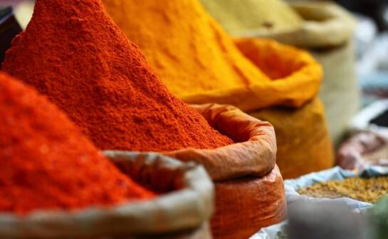 Zdrowe przyprawy – jakich używać w diecie redukcyjnej?