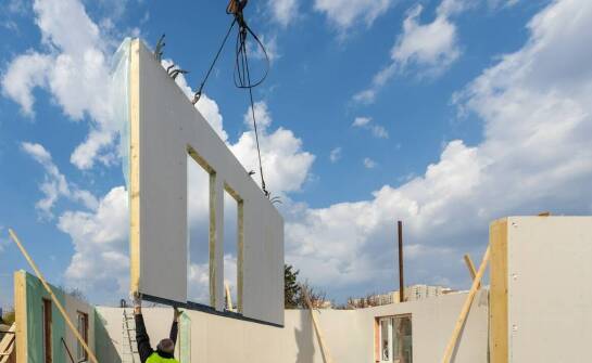 Optymalizacja procesu budowy domu – jak firma osiąga efektywność?