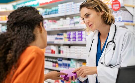 Jakie zmiany w terapii zapalenia żył wprowadziły nowoczesne przeciwzapalne leki?