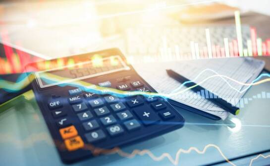 Jak kalkulator opłat z USA wspiera planowanie budżetu importowego aut?