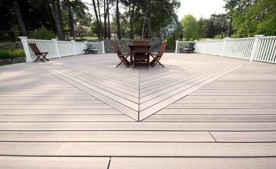 Jakie są różnice między kompozytowymi tarasami a tradycyjnymi materiałami?