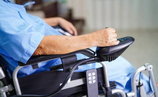 Wpływ innowacyjnych technologii na rozwój elektrycznych wózków inwalidzkich