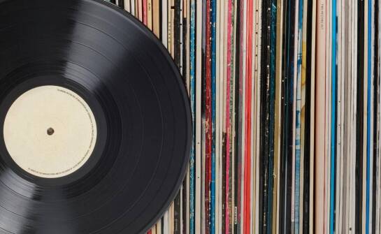 Wymiary winyla a odpowiednie dopasowanie kartonów do transportu