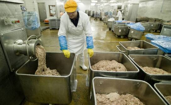 Kluczowe aspekty bezpieczeństwa żywności w przemyśle mięsnym.