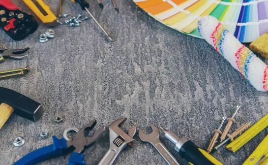 Jak dostosować poliuretanowe posadzki do indywidualnych potrzeb projektu?