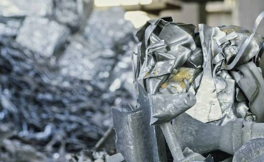 Przetwarzanie mosiężnego złomu: kluczowe aspekty i technologie