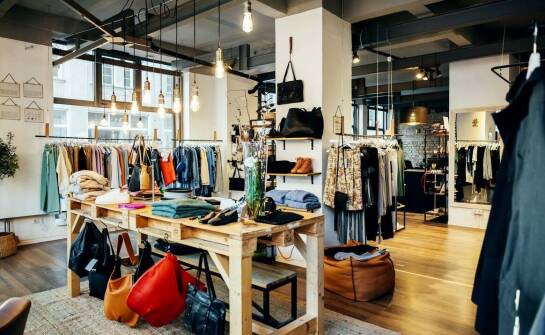 Dlaczego warto inwestować w casualową odzież od producenta Aura Via?