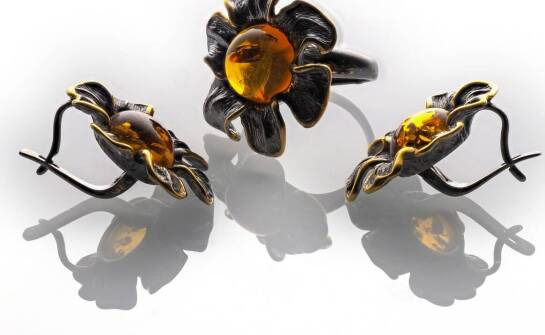 Jak dobierać kolory bursztynu do srebrnych pierścionków?