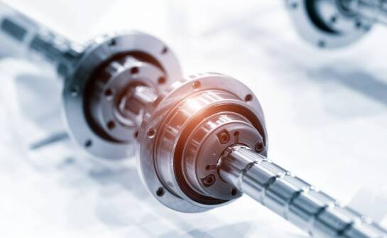 Jak zamienne części wpływają na wydajność napędowych mostów?