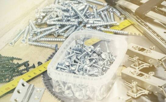 Dlaczego jakość śrub ma znaczenie w przemyśle budowlanym?