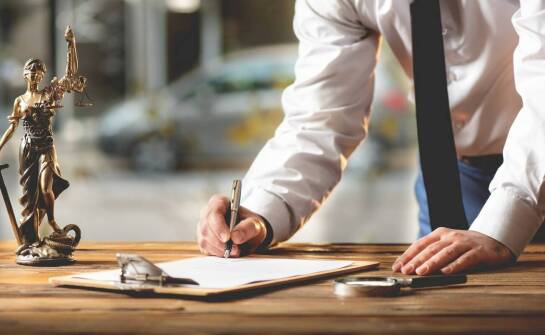 Jakie są korzyści z szybkiego zawarcia umowy pożyczki pod zastaw samochodu?