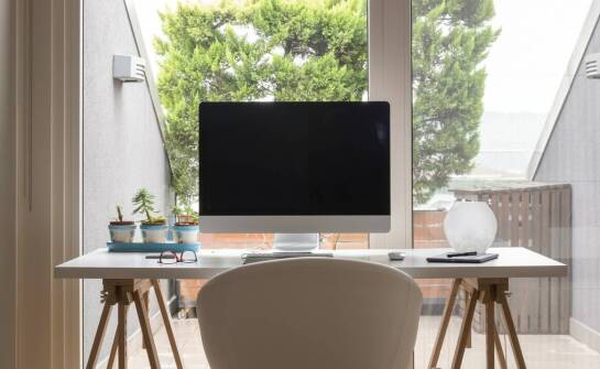 Biurowy fotel do domu – jakie modele są obecnie najpopularniejsze?