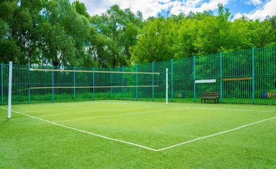 Jak poprawnie konserwować słupki do siatkówki, aby służyły przez lata?