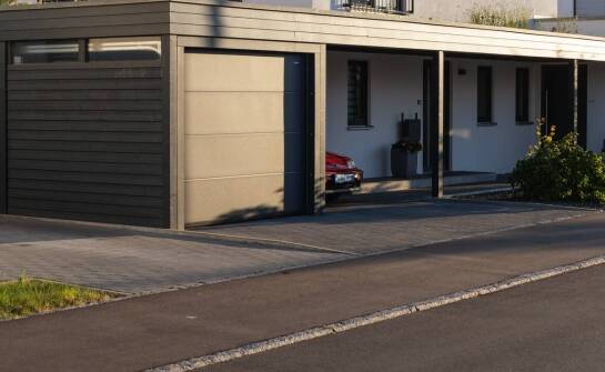 Wysoki garaż blaszany 3m – optymalne rozwiązanie dla wysokich pojazdów