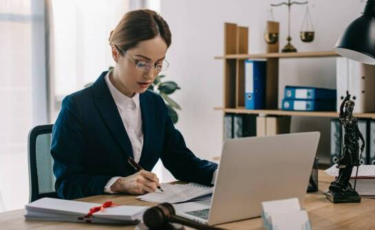 Adwokat w sprawach rodzinnych: jakie są najczęstsze pytania klientów?