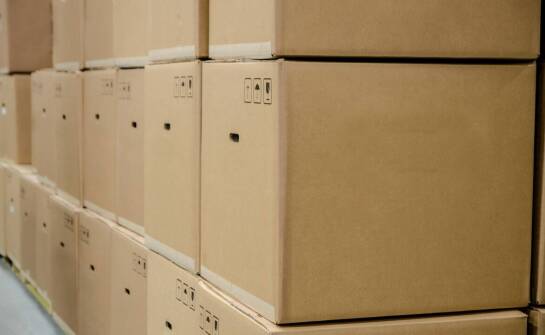 Jakie są korzyści z inwestowania w kartony klapowe wysokiej jakości?