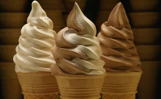 Wprowadzenie włoskich lodów do oferty cukierni – kluczowe korzyści i wyzwania