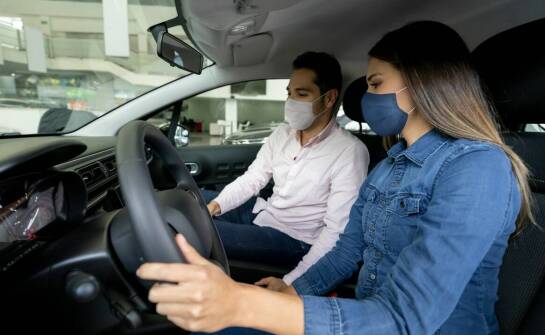 Znaczenie regularnych jazd doszkalających dla utrzymania wysokich umiejętności u kierowcy