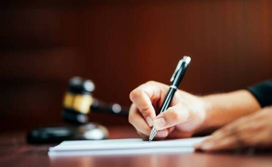 Prawne aspekty dzierżawy – kiedy warto skonsultować się z prawnikiem?