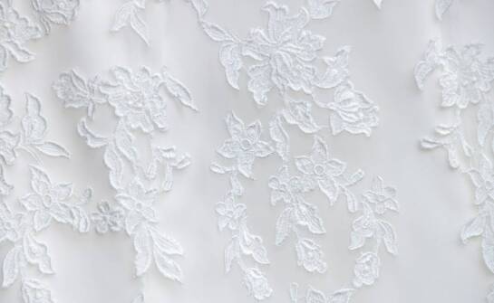 Komunijne halki – kluczowy element każdej sukienki na Pierwszą Komunię