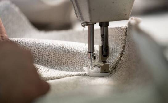 Techniki naprawy uszkodzonych elementów sztandarów: Co warto wiedzieć?