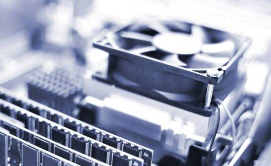 Rola buforowego zasilacza w systemach telekomunikacyjnych