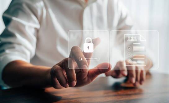 Poświadczenie podpisu a bezpieczeństwo transakcji – co warto wiedzieć?