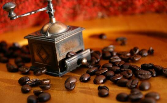 Jakie młynki do kawy najlepiej pasują do ziaren kawy Melitta Auslese?