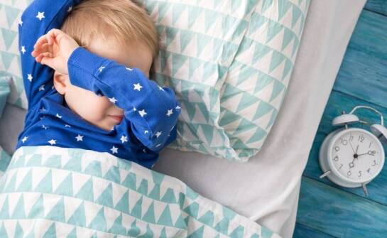 Kiedy warto zainwestować w antyroztoczową kołdrę 140x200 dla dziecka?