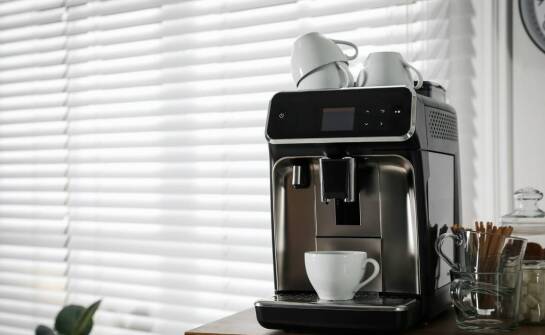 Jak ekspres wpływa na oszczędność czasu przy przygotowywaniu kawy?