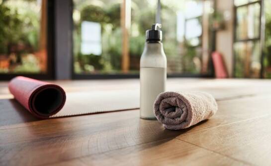 Wpływ medytacji na redukcję stresu – oferta yoga room w Krakowie