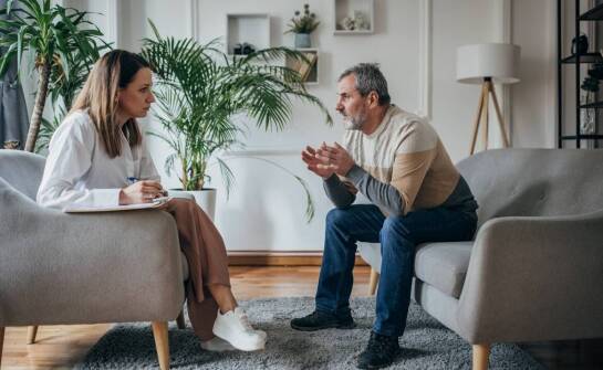 Jak psychiatrzy przygotowują pacjentów do zarządzania długoterminowego depresją?