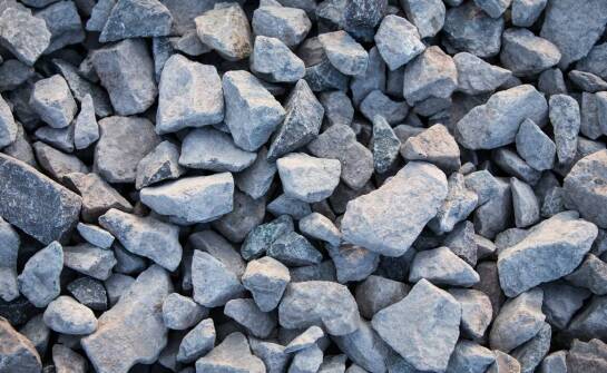 Jakie kruszywo w Kaliszu wybrać do budowy dróg i podjazdów?