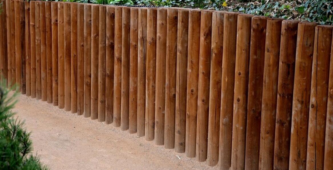 Jakie materiały zapewniają trwałość i estetykę ogrodzeniowych paneli?