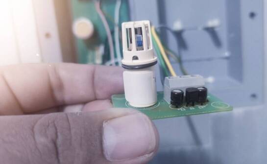 Rola czujników punktu rosy ciśnieniowego w optymalizacji procesów przemysłowych