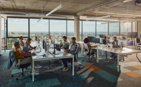 Jak tymczasowa agencja pracy pomaga uniknąć kar finansowych związanych z zatrudnieniem cudzoziemców?