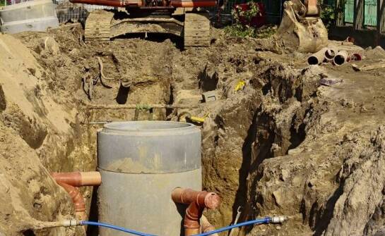 Jakie są najczęstsze problemy przy instalacji szamb z wykopem i jak ich unikać?