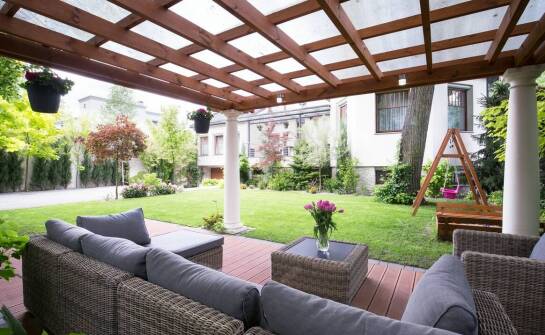 Zadaszenie ogrodowej altany 3x4 – jaki styl najlepiej pasuje do Twojego ogrodu?