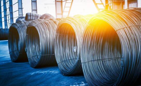 Zastosowanie twardego drutu stalowego w produkcji przemysłowych maszyn