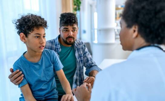 Znaczenie indywidualnego podejścia w leczeniu hormonalnych zaburzeń u dzieci