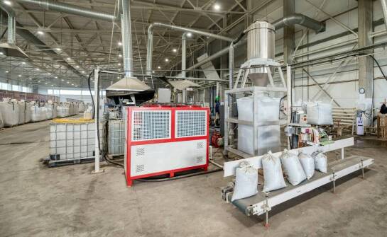 Zastosowanie wytłaczarek do produkcji kątowników z PCV: co warto wiedzieć?