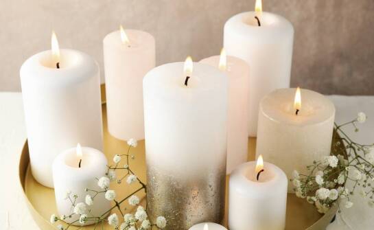 Różnorodność zapachów w świeczkach z logo – jak wpływa na odbiór marki?