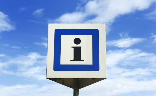 Jakie reklamowe tablice najlepiej sprawdzą się w miejskiej przestrzeni?