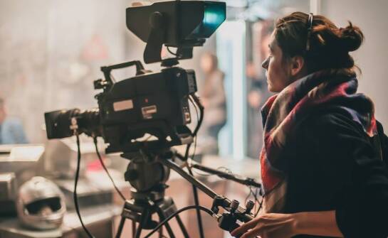 Znaczenie LIVE dystrybucji dla relacji z medialnych wydarzeń