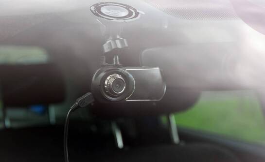 Kalibracja samochodowych kamer po wymianie szyb – dlaczego to ważne?