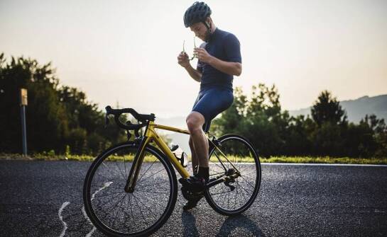 Wybór idealnych męskich spodenek rowerowych na długie trasy kolarskie