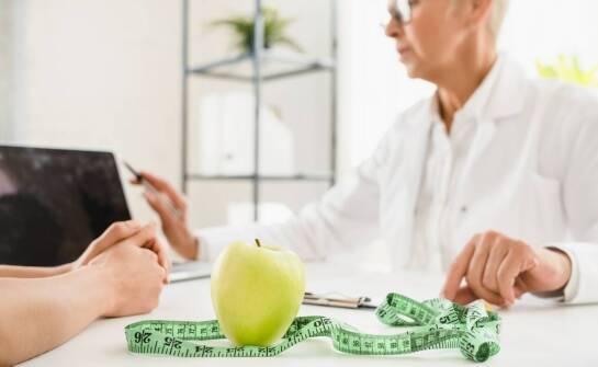 Odchudzanie a zdrowie psychiczne: jak rzeszowska poradnia dietetyczna wspiera klientów?