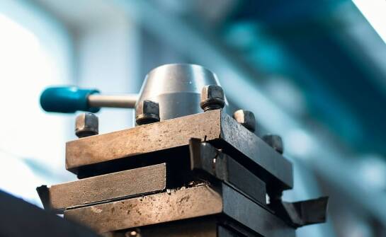 Przewaga montażowych tulei nad innymi mechanicznymi rozwiązaniami